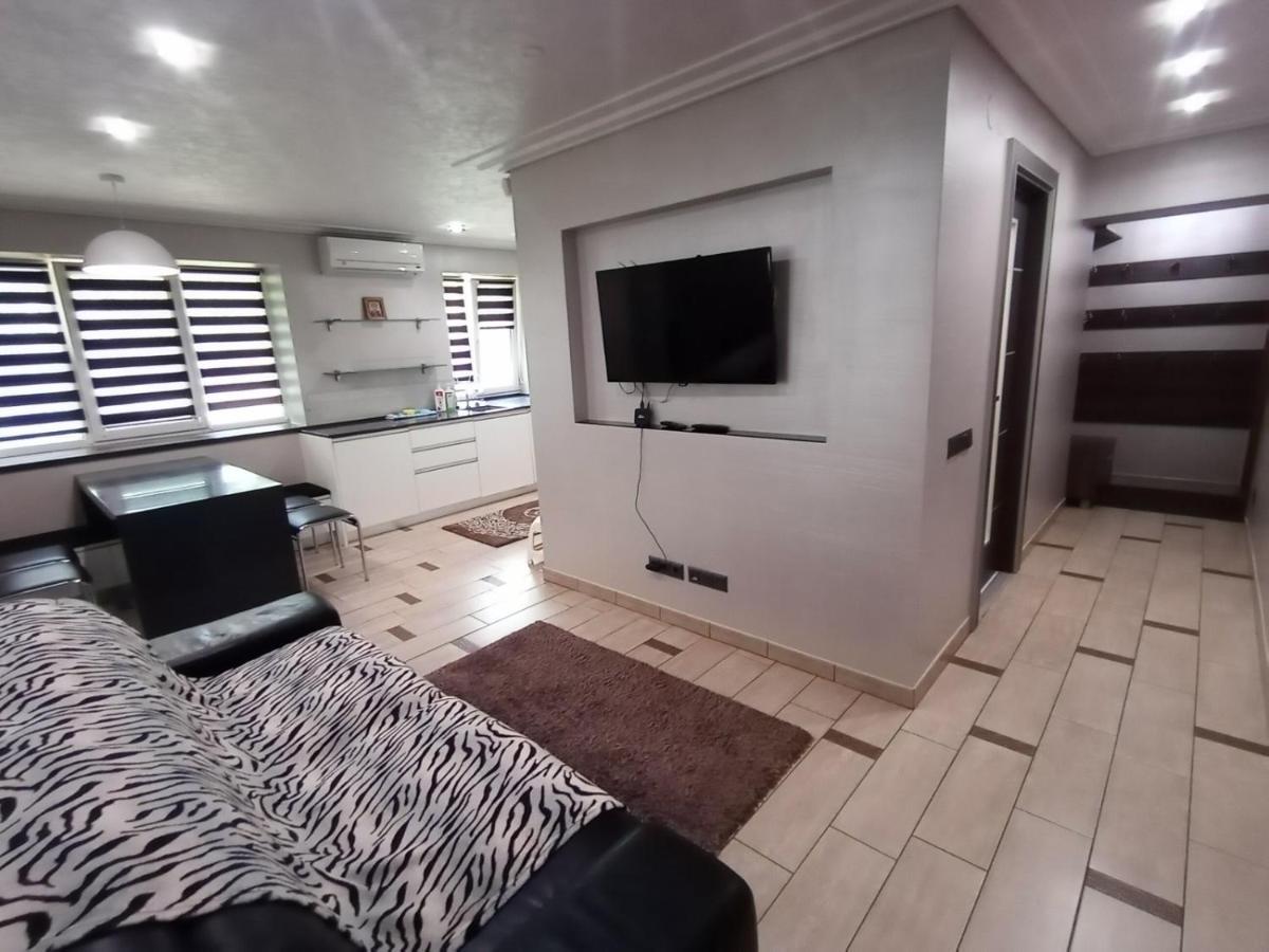 Apartment At Kvitka Polonyny 솔로친 외부 사진