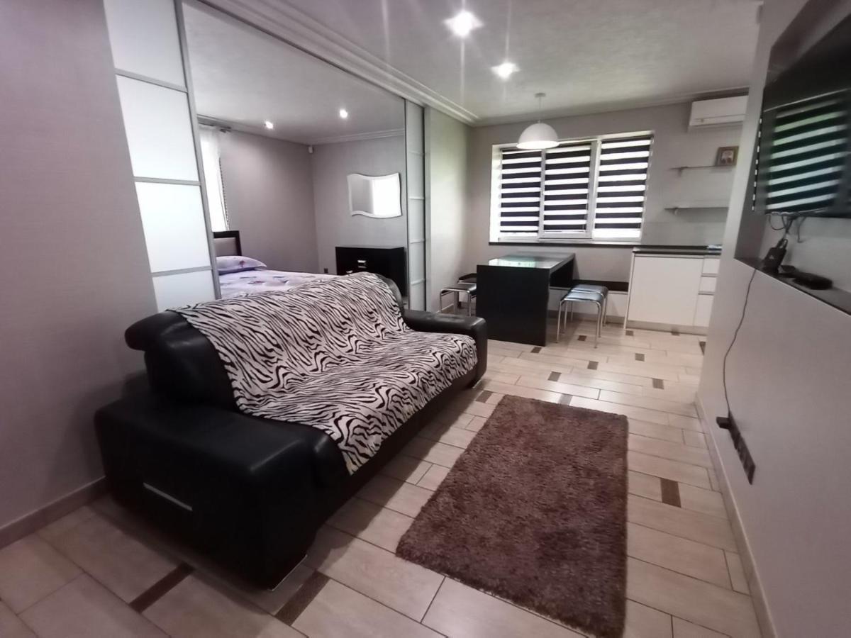 Apartment At Kvitka Polonyny 솔로친 외부 사진